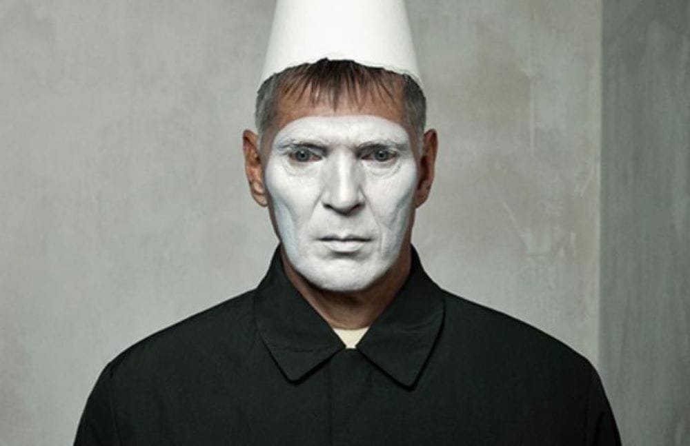 1. Erwin Olaf 11.0.5 2020 from the series April Fool © Studio Erwin Olaf Courtesy of Paci contemporary Copy low