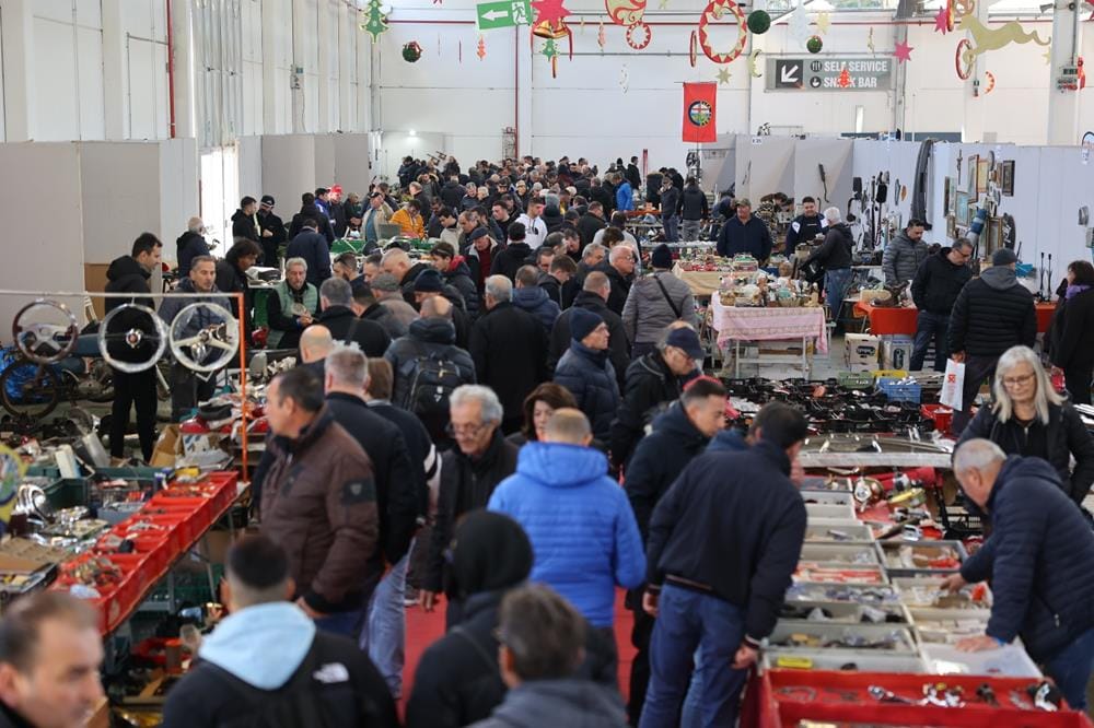 Immagine-WhatsApp-2024-11-21-ore-16.12.53_4cce6ae5-Copy Mostra Scambio Caserta: auto, moto e ricambi d’epoca protagonisti all’A1Expò