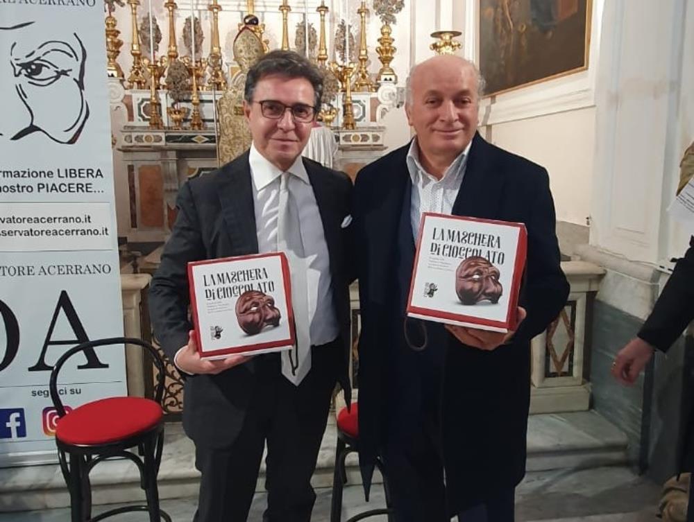 Maschere-di-cioccolato-offerte-dalla-pasticceria-Carofaro-Copy Acerra celebra le sue eccellenze: al Museo Diocesano il Premio Acerrano dell'Anno 2024