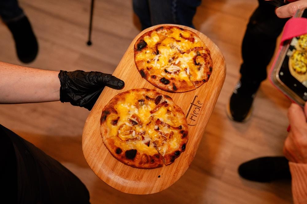 Trieste_-26-Copy La Pizzetta di Trieste conquista Bologna: un’icona della merenda pescarese sotto i portici