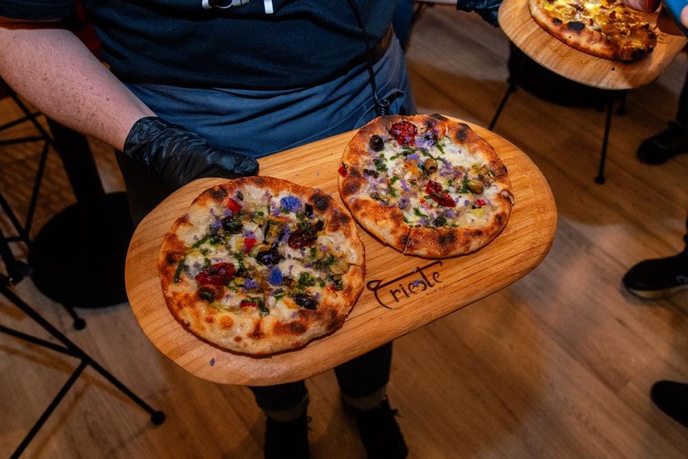 Trieste_-27-Copy La Pizzetta di Trieste conquista Bologna: un’icona della merenda pescarese sotto i portici