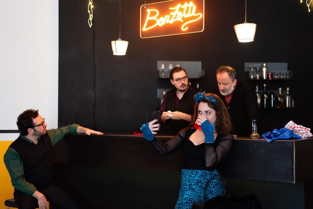 bar-tales-I-4-Copy A Natale debutta "Bar Tales": il teatro diventa seriale al Teatro Civico 14 di Caserta