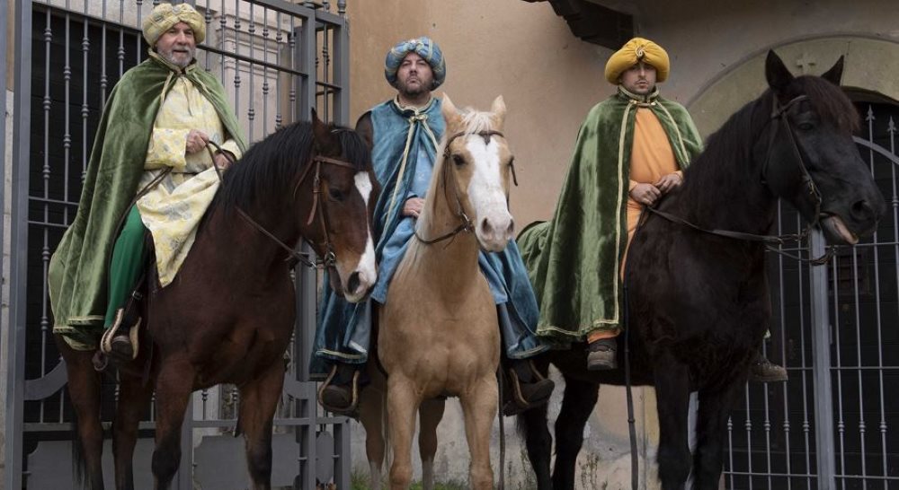 Re Magi a cavallo low