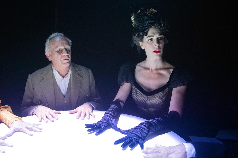 il fu Mattia Pascal regia Marco Tullio Giordana nella foto Geppy Gleijeses Roberta Lucca Copy