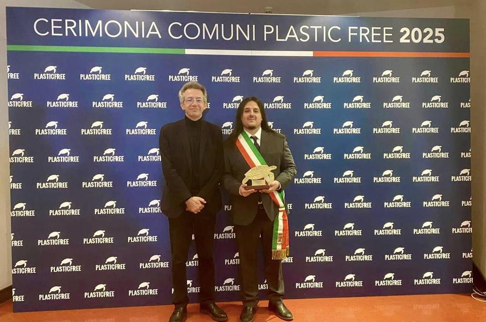 481948040_1180009846827733_8958993632667889434_n-Copy Bacoli Comune Plastic Free 2025: premiato a Napoli tra gli 8 migliori d’Italia