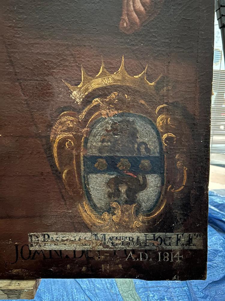 Restauro-Annunciazione-di-Guarino_Friends-of-Naples_dettaglio-stemma-Copy Friends of Naples: l’Annunciazione di Guarino torna a splendere a Santa Maria di Costantinopoli