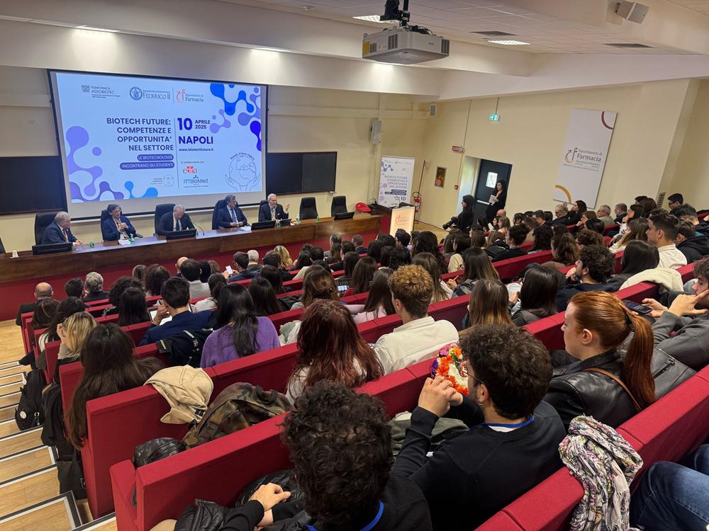 Biotech-Future-a-Farmacia-Federico-II-foto-3-Copy Biotech Future alla Federico II: incontri tra 500 studenti e imprese. EY: +61% domande di lavoro