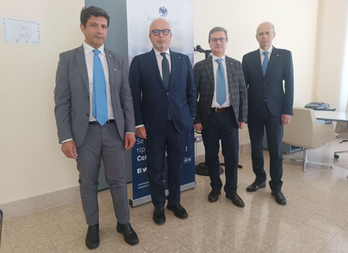 Da sx Tarantino Sindaco Giovine e Russo k low 1