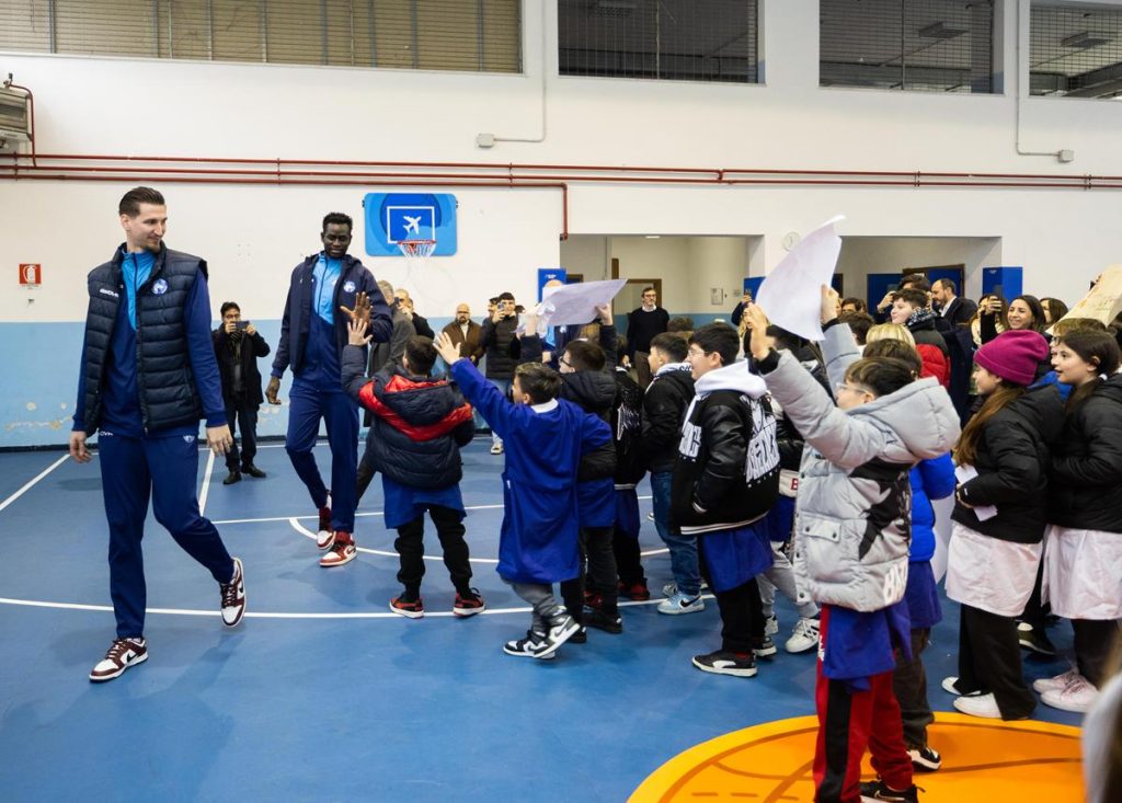 Gesac-Napoli-Basket-Miano_inaugurazione-29.01-Copy-1024x733 Progetti in Volo: sport, arte e cultura per far decollare i giovani di Napoli Est