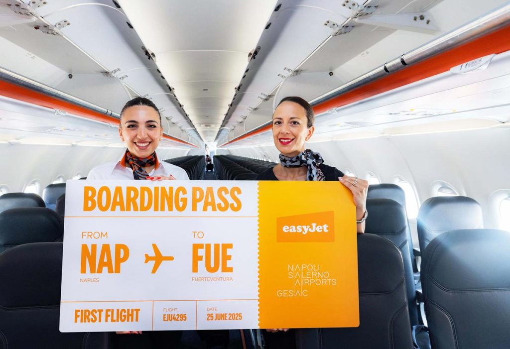 easyJet-Napoli-Fuerteventura-25-giugno-Cabin-Copy-1024x701 easyJet decolla da Napoli verso Fuerteventura: nuova rotta per scoprire le Canarie tutto l’anno