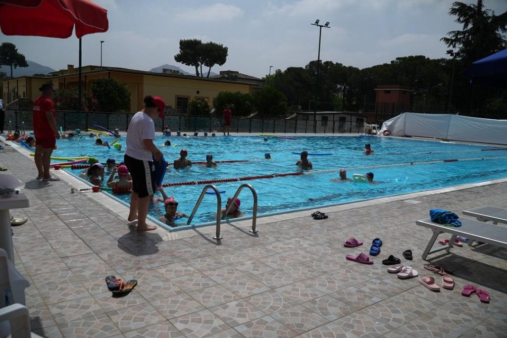 Attivita-in-piscina-Copy-1024x683 Oltre 1.000 giovani al campo “E…StiAMO insieme” con l’Esercito e Sport e Salute