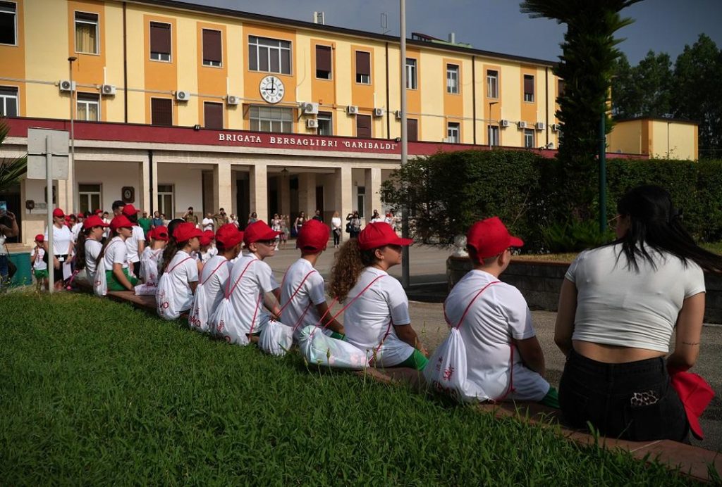 Un-momento-dellarrivo-in-Caserma-Copy-1024x692 Oltre 1.000 giovani al campo “E…StiAMO insieme” con l’Esercito e Sport e Salute