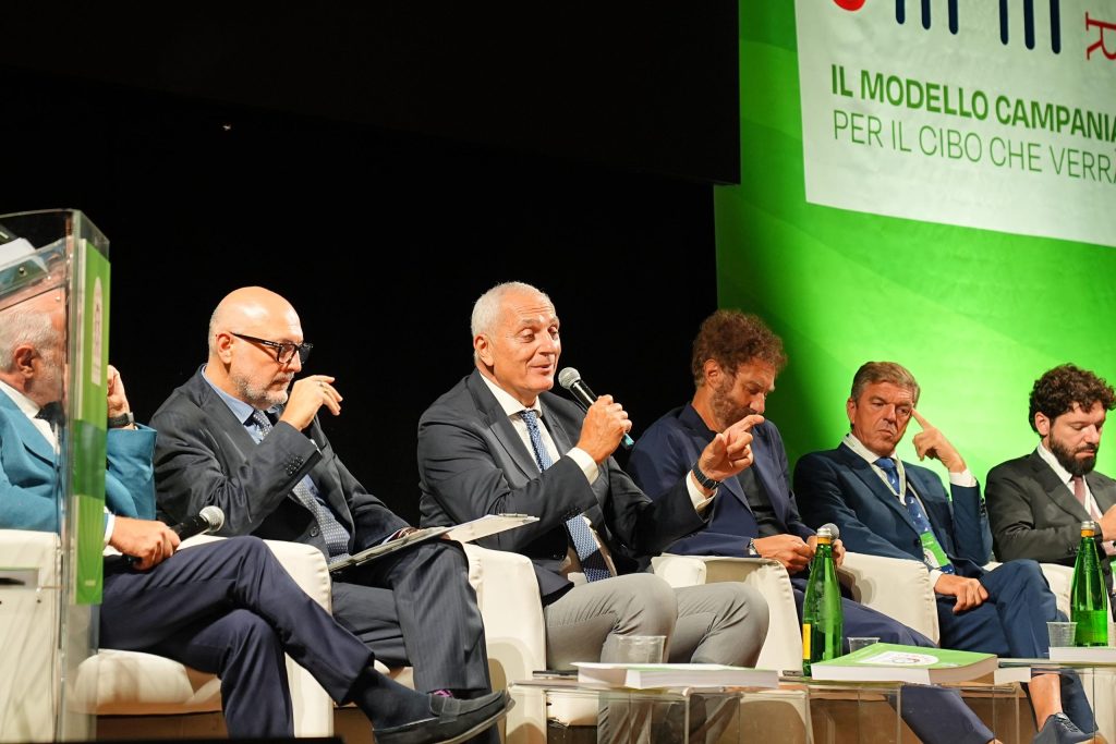 FOTO-CAMPANIA-MATER-2-scaled-1-1024x683 Campania Mater 2025: il successo della due giorni sull’agricoltura al Palazzo Reale di Napoli