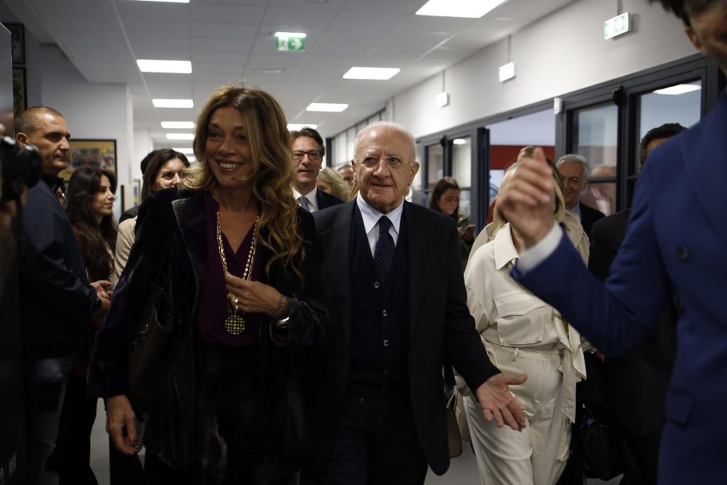DistrettoCampanoAudiovisivo_inaugurazione_1H-Copy-1024x683 A Bagnoli il Distretto Campano dell’Audiovisivo: inaugurato il polo del cinema e della formazione