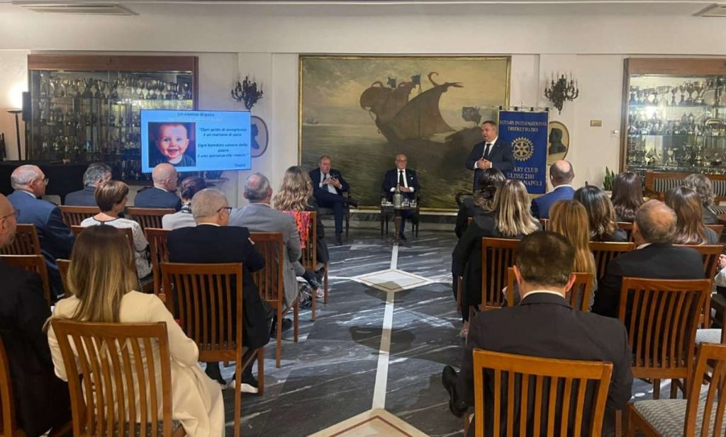 Immagine-WhatsApp-2025-10-16-ore-12.15.45_cd40d51f-1200-1024x617 Rotary Club Ulisse 2101 Golfo di Napoli: dal Savoia due progetti per unire solidarietà e speranza