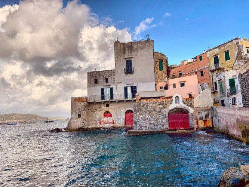 Palazzo-Malcovati-Ischia-Copy Giornate FAI d’Autunno: oltre 50 luoghi da scoprire tra Napoli, Caserta, Salerno, Avellino e Benevento